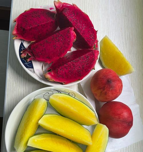 狗狗喜欢吃什么水果？（以一般的狗为主题，探讨适合狗狗食用的水果种类与注意事项。）