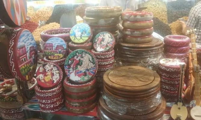 乌鲁木齐特色商品购物攻略（探索乌鲁木齐独特购物文化，畅享多样化的购物体验）